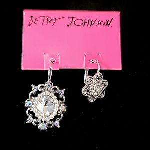 New Vtg! BETSEY JOHNSON Vintage Silver Collection Art Deco Mismatched Earrings.
